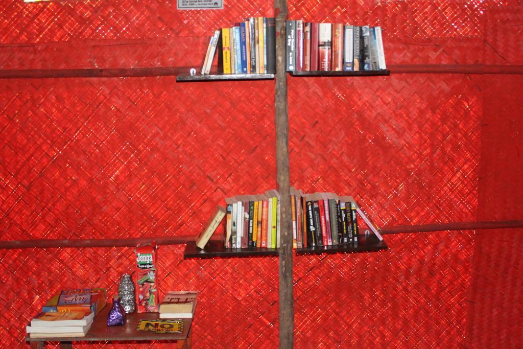 Bricks And Bamboo Hostel Anjuna Buitenkant foto