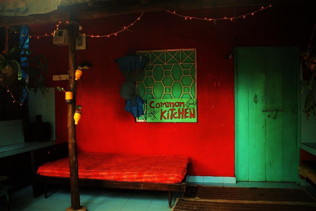 Bricks And Bamboo Hostel Anjuna Buitenkant foto